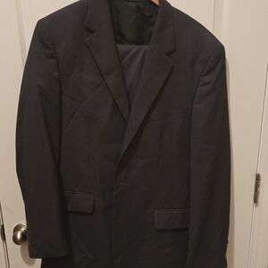 Van Heusen Men's Suit